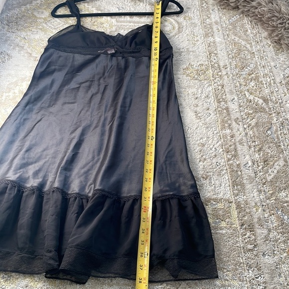 Victoria’s Secret Angels Y2K Black Slip Chemise With Ruffle - Picture 9 of 11